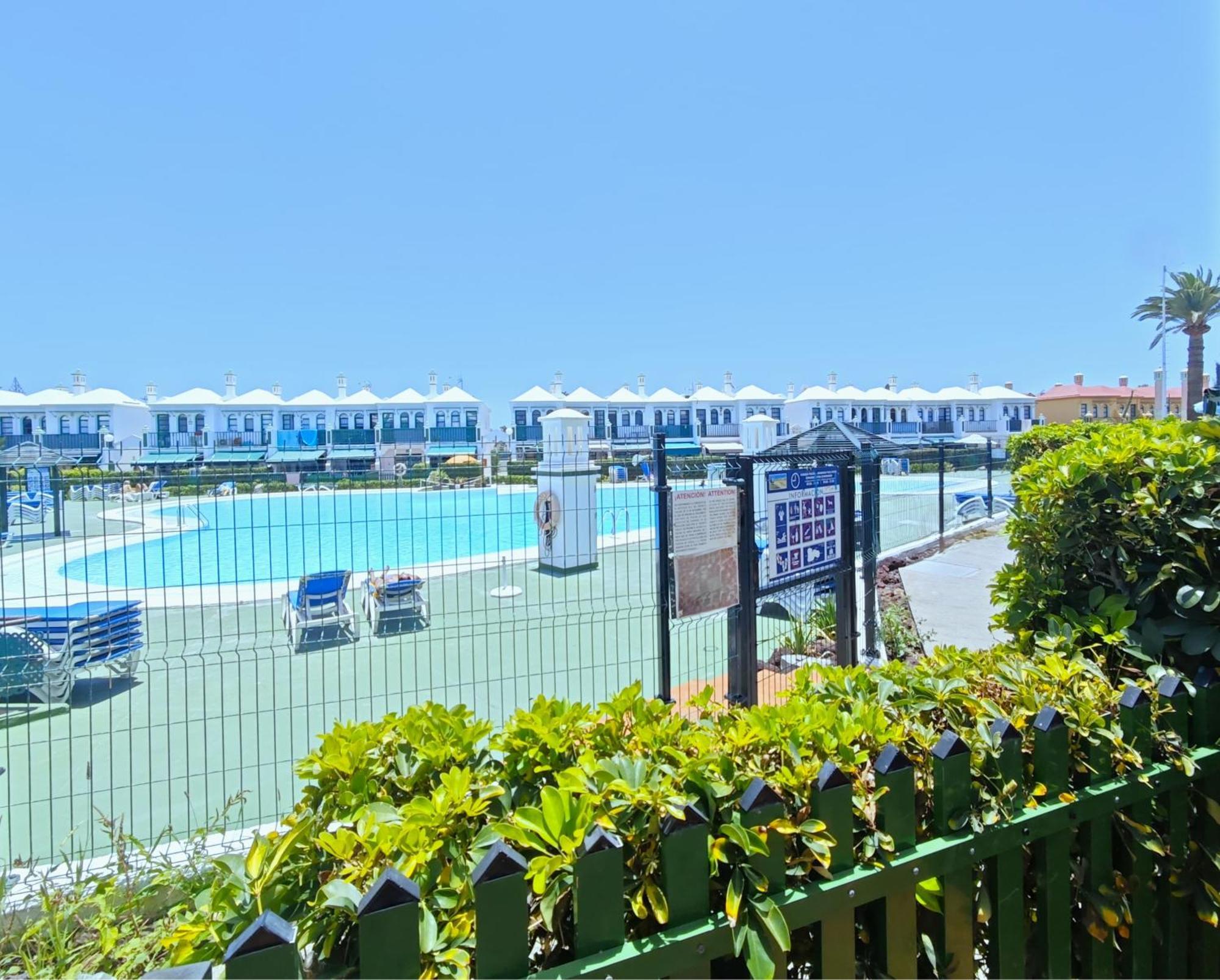 Paradise Sun & Pool